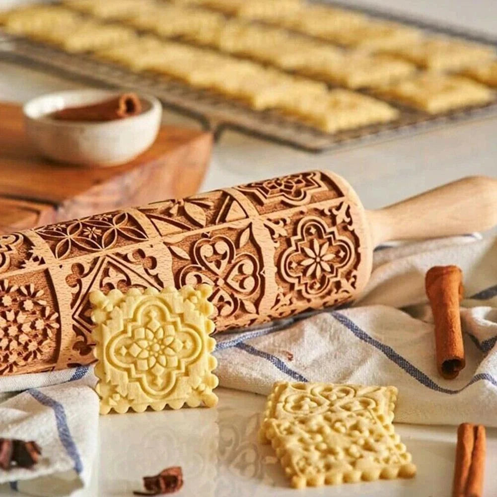 Pattern Rolling Pin with Christmas Cookie Cutters