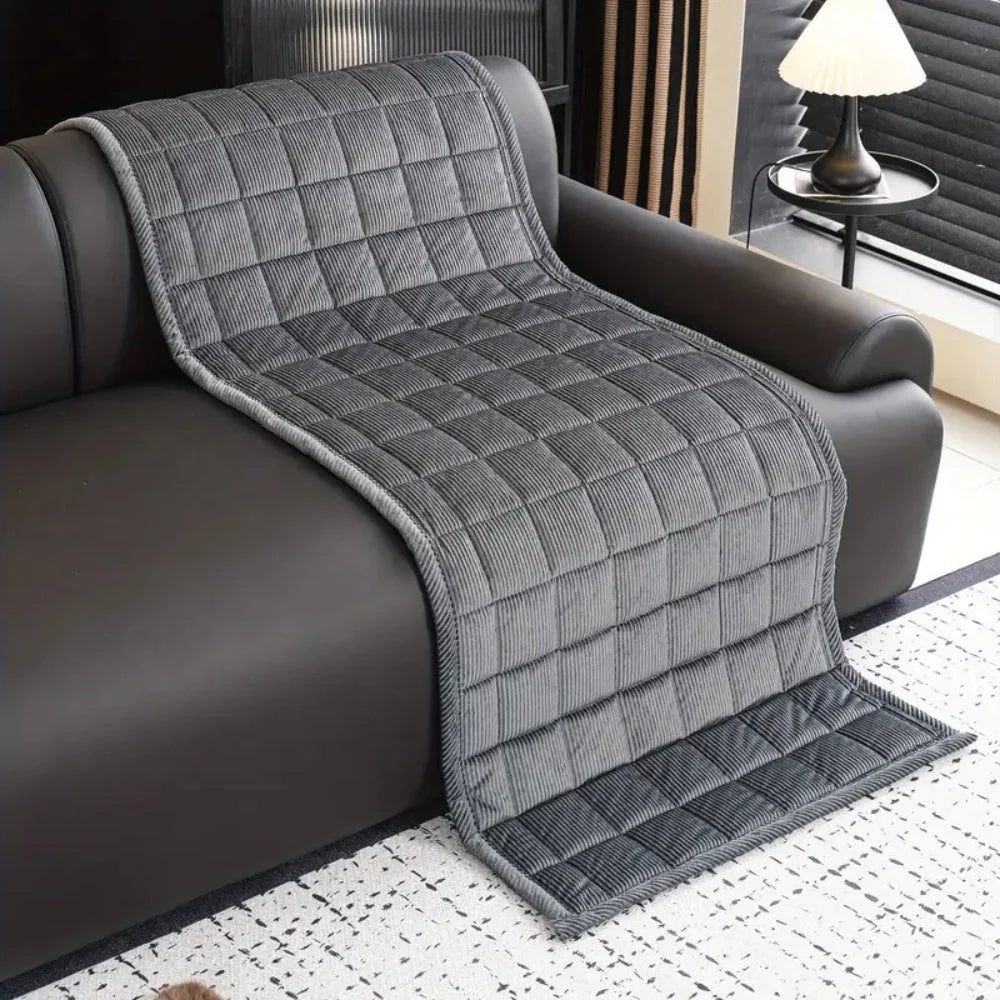 LuxeShield™ Quilt Mat — Transform Your Sofa into a Pristine Oasis of Protection and Cozy Comfort