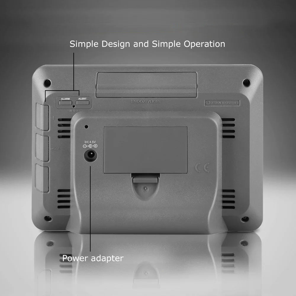 Digital weather station with indoor and outdoor sensor