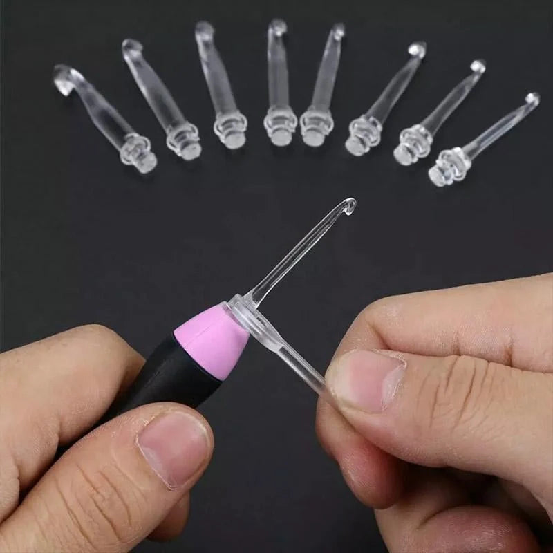 LightLoop™ LED Crochet Hooks — Put an end to dark stitches and enjoy radiant creative moments anytime!