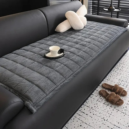 LuxeShield™ Quilt Mat — Transform Your Sofa into a Pristine Oasis of Protection and Cozy Comfort