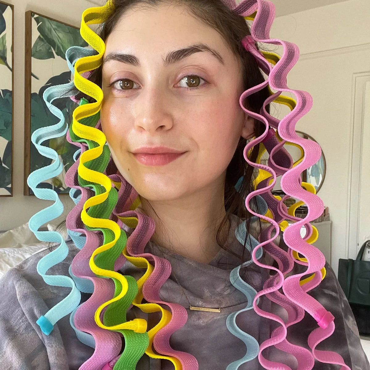 CurlAura™ — Gentle Curl Splendor that Makes Your Hair Shine and Boosts Your Confidence
