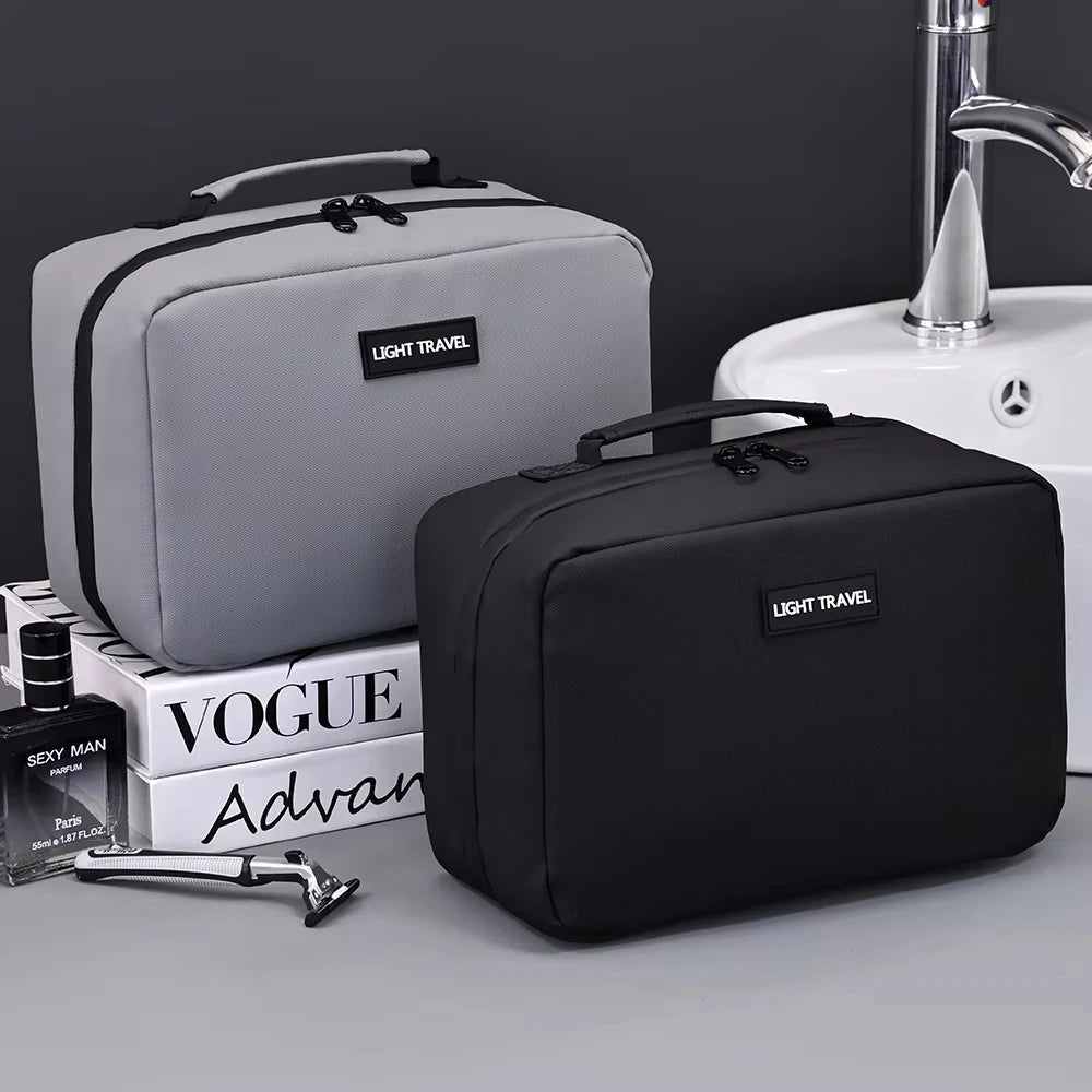 Toiletry bag with hanger – waterproof, 24x16x11cm