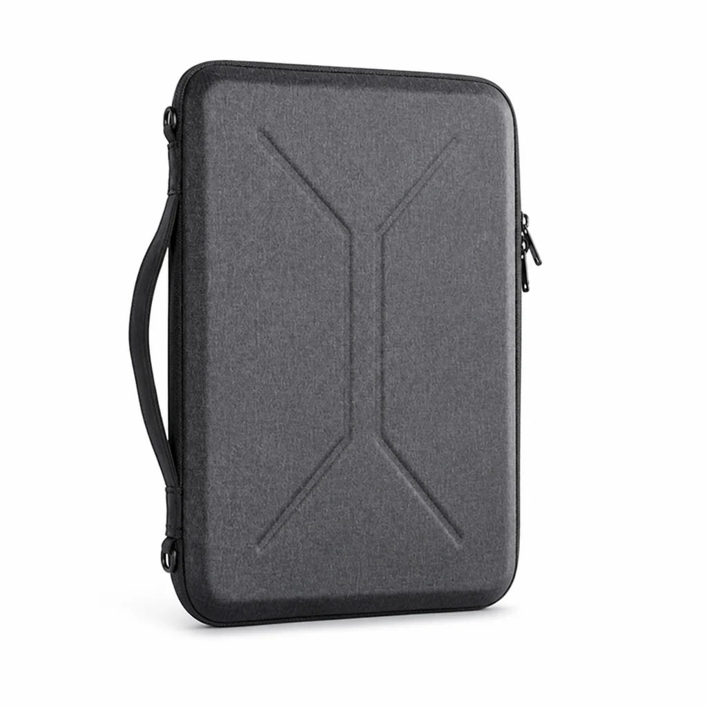 Water-resistant, padded tablet case with zipper (13.3 inches/33 cm)