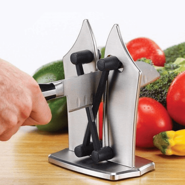 Knife sharpener for straight and serrated blades