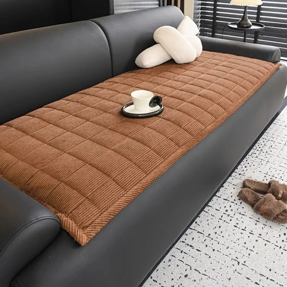 LuxeShield™ Quilt Mat — Transform Your Sofa into a Pristine Oasis of Protection and Cozy Comfort
