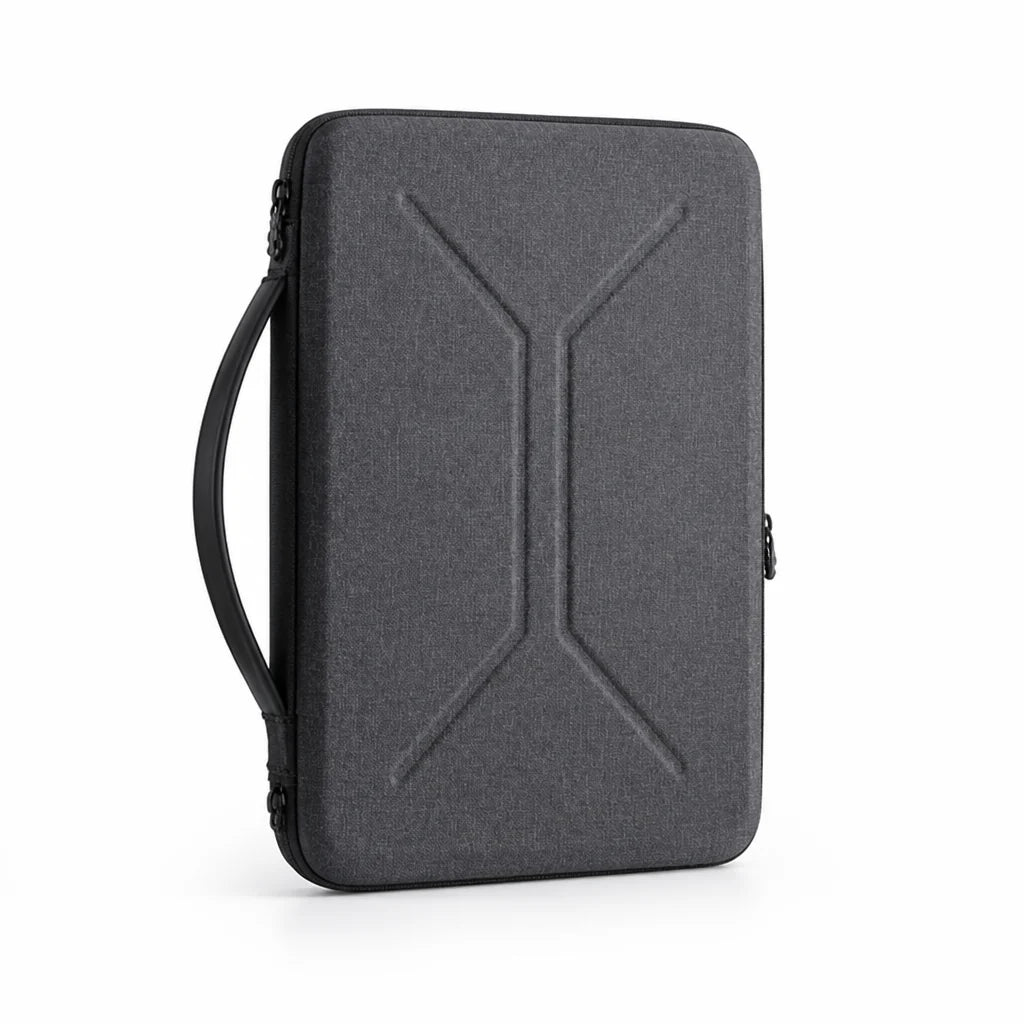 Water-resistant, padded tablet case with zipper (13.3 inches/33 cm)