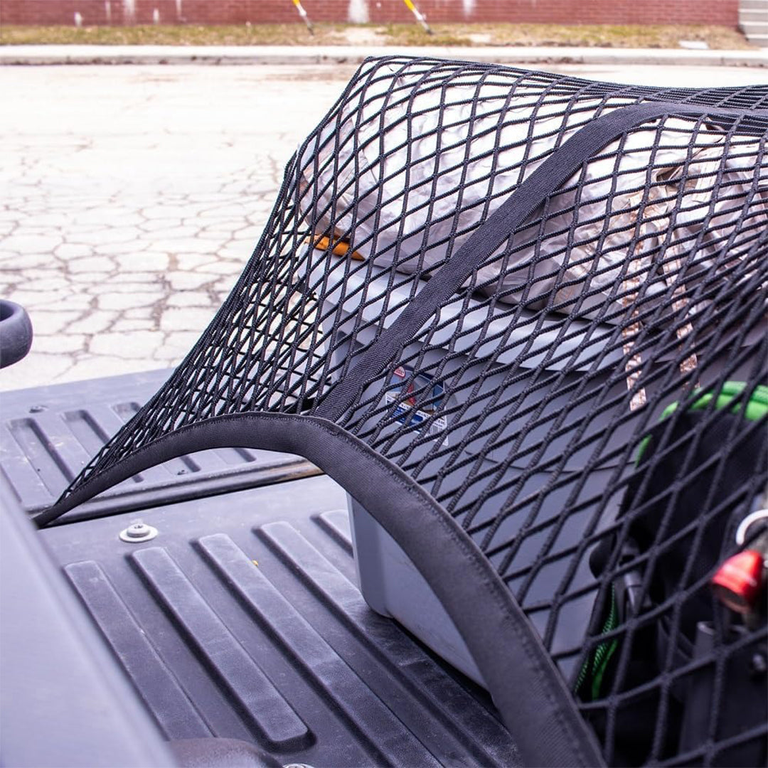 Elastic Cargo Net with Strong Hooks for Vehicles