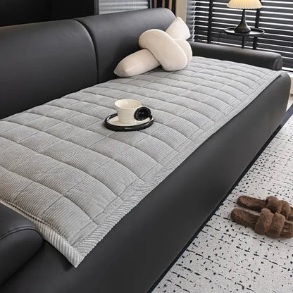 LuxeShield™ Quilt Mat — Transform Your Sofa into a Pristine Oasis of Protection and Cozy Comfort