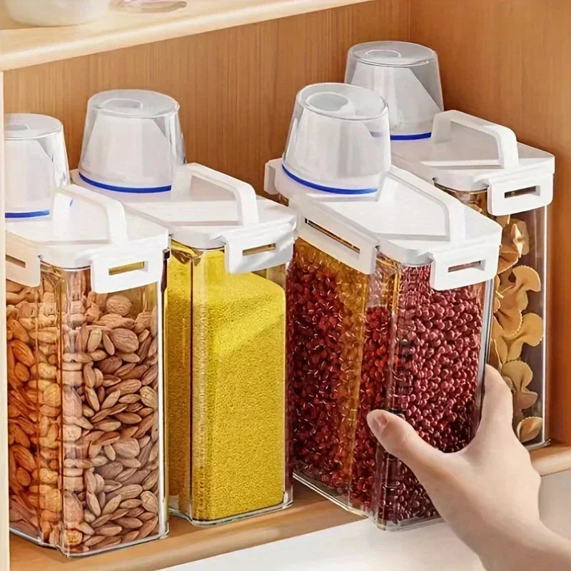 Storage Container with Freshness Seal Lid 2.5L