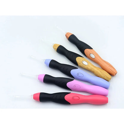 LightLoop™ LED Crochet Hooks — Put an end to dark stitches and enjoy radiant creative moments anytime!