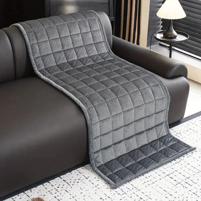 LuxeShield™ Quilt Mat — Transform Your Sofa into a Pristine Oasis of Protection and Cozy Comfort